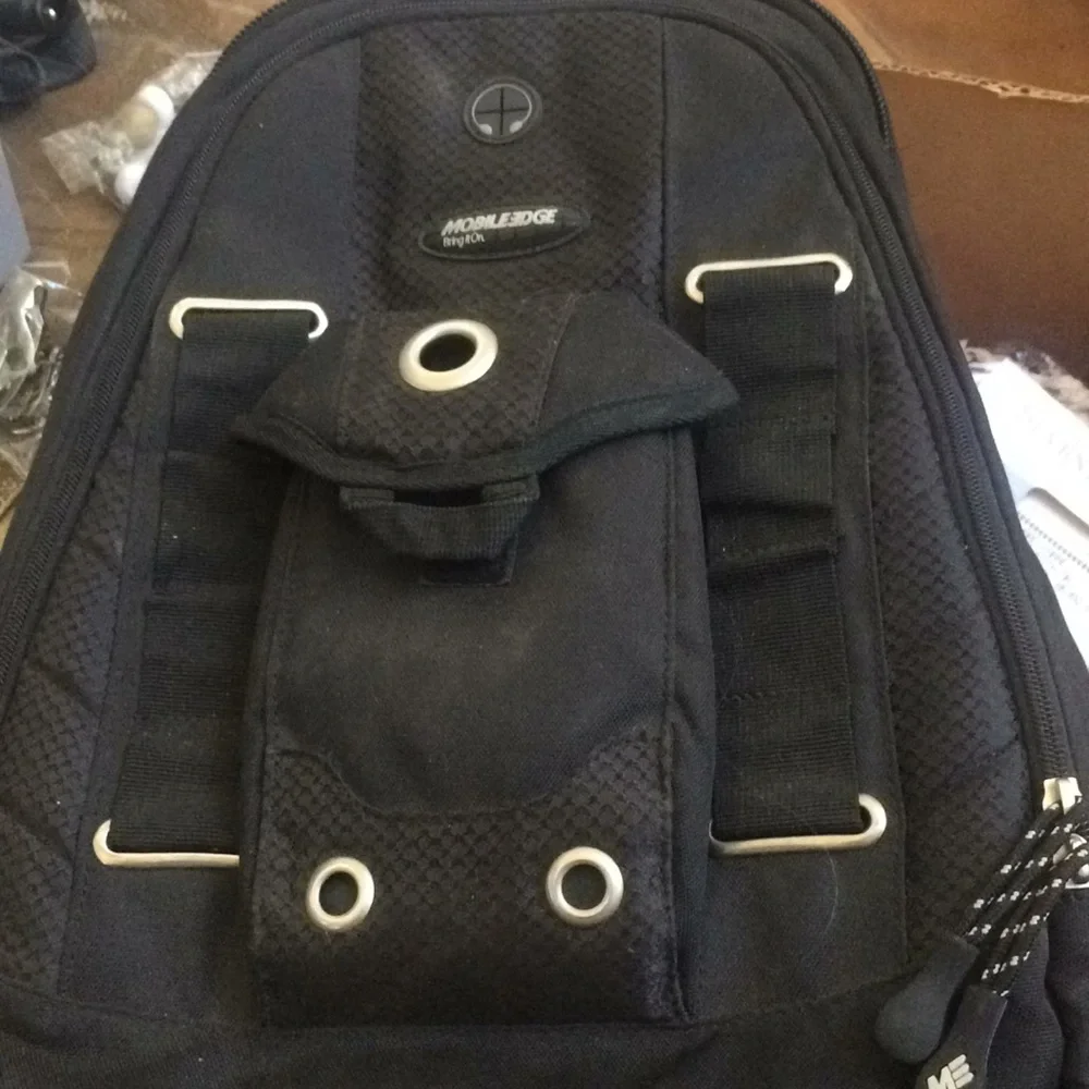FINAL MARKDOWN Mobil edge back pack